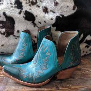 Ariat "Dixon" Boots